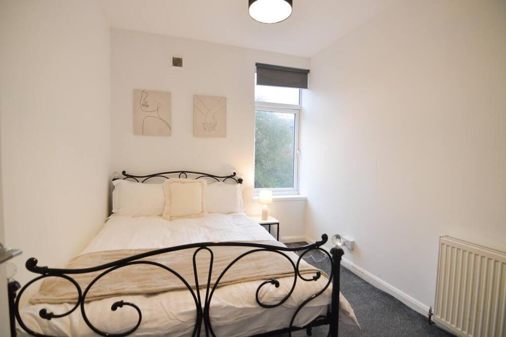 Contemporary 3 Bedroom Flat Κιρκάλντυ Εξωτερικό φωτογραφία